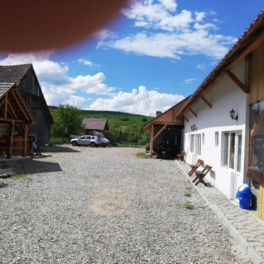 Casa din Barcut Guest House Exterior foto