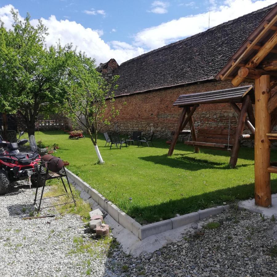 Casa din Barcut Guest House Exterior foto