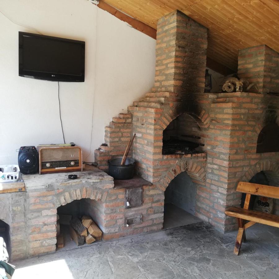 Casa din Barcut Guest House Exterior foto