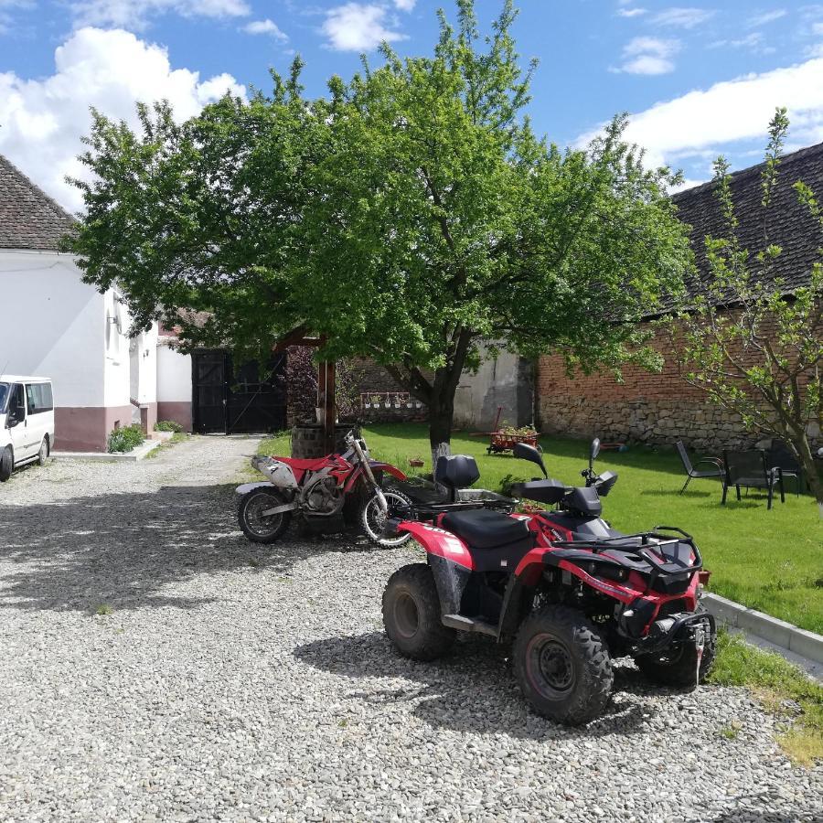 Casa din Barcut Guest House Exterior foto