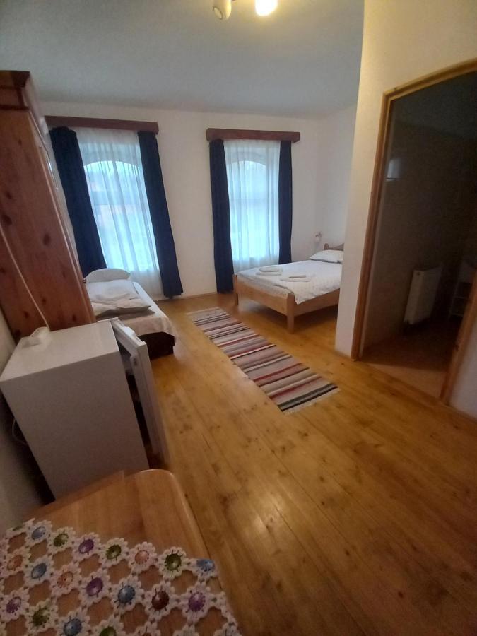 Casa din Barcut Guest House Exterior foto